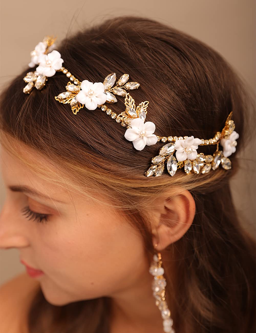 YERTTER Bridal White Flower Leaf Crystal Headband Wedding Crystal Floral Headband Pearl Hair Band Crystal Vine Rhinestone Headband Wedding Head Pieces for Women Bride Bridesmaid Flower Girl Prom Birthday Party (Style 2)