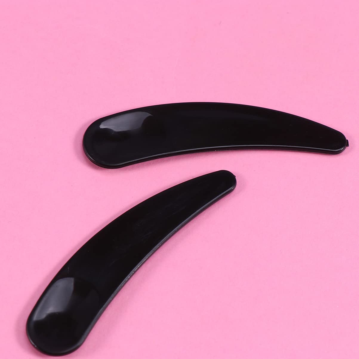 Beaupretty 200Pcs Mini Disposable Makeup Spatulas, Facial Cream Spoon Cosmetic Plastic Spatulas Scoops Tip Spatulas (Black)