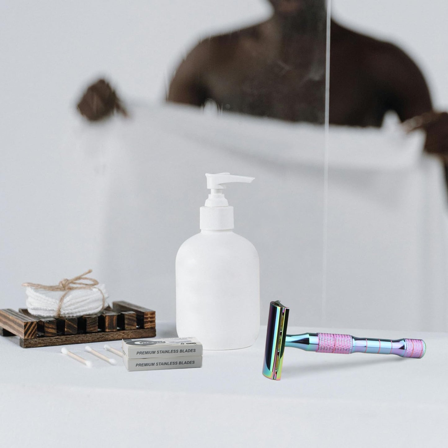 Safety Razor for Women and Men, Single Blade Razors for Men and Women, Reusable Metal Razors, with 10 Platinum Coated Safety Razor Blades, Face Razors for Men Shaving, Sustainable, Rainbow