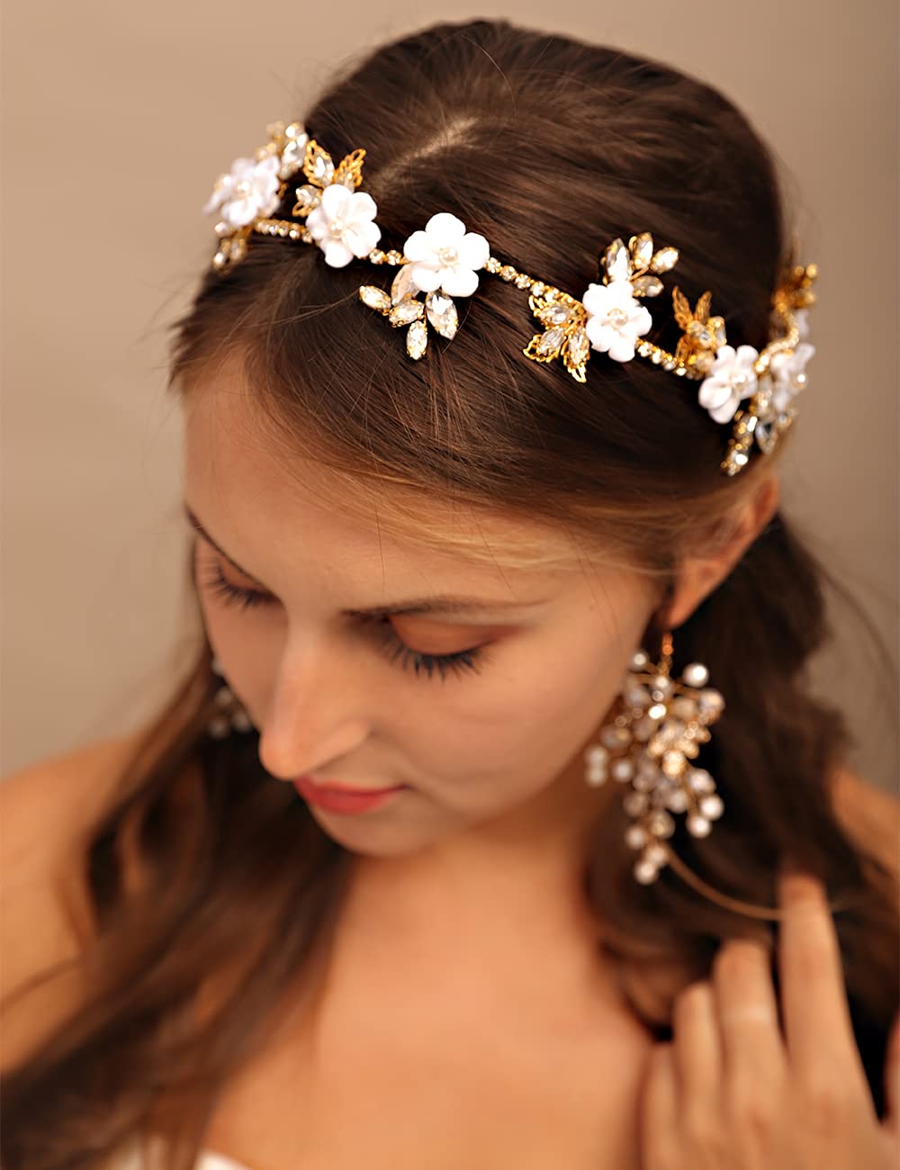 YERTTER Bridal White Flower Leaf Crystal Headband Wedding Crystal Floral Headband Pearl Hair Band Crystal Vine Rhinestone Headband Wedding Head Pieces for Women Bride Bridesmaid Flower Girl Prom Birthday Party (Style 2)