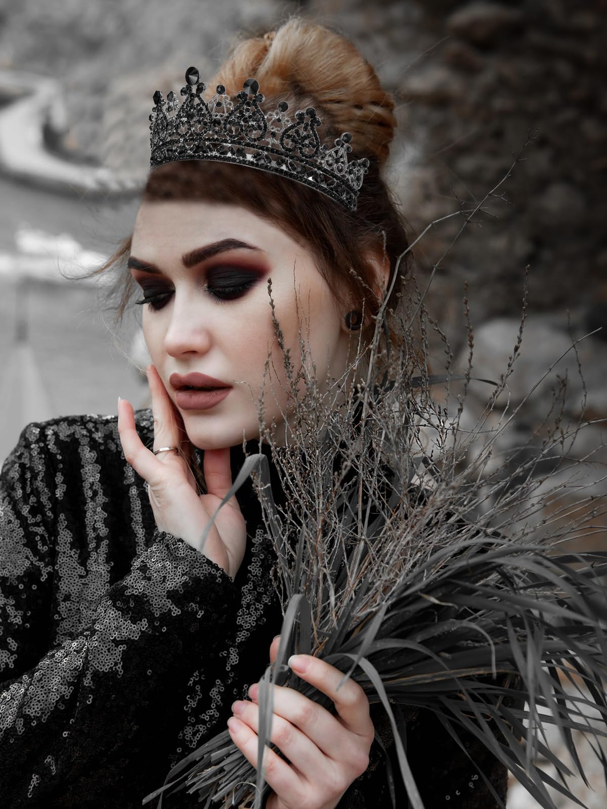 TOBATOBA Black Tiara Black Crown for Women, Gothic Crown Halloween Wedding Tiara Halloween Costumes for Women, Queen Crown Black Wedding Gothic Tiara Halloween Accessories for Women Prom Cosplay Party