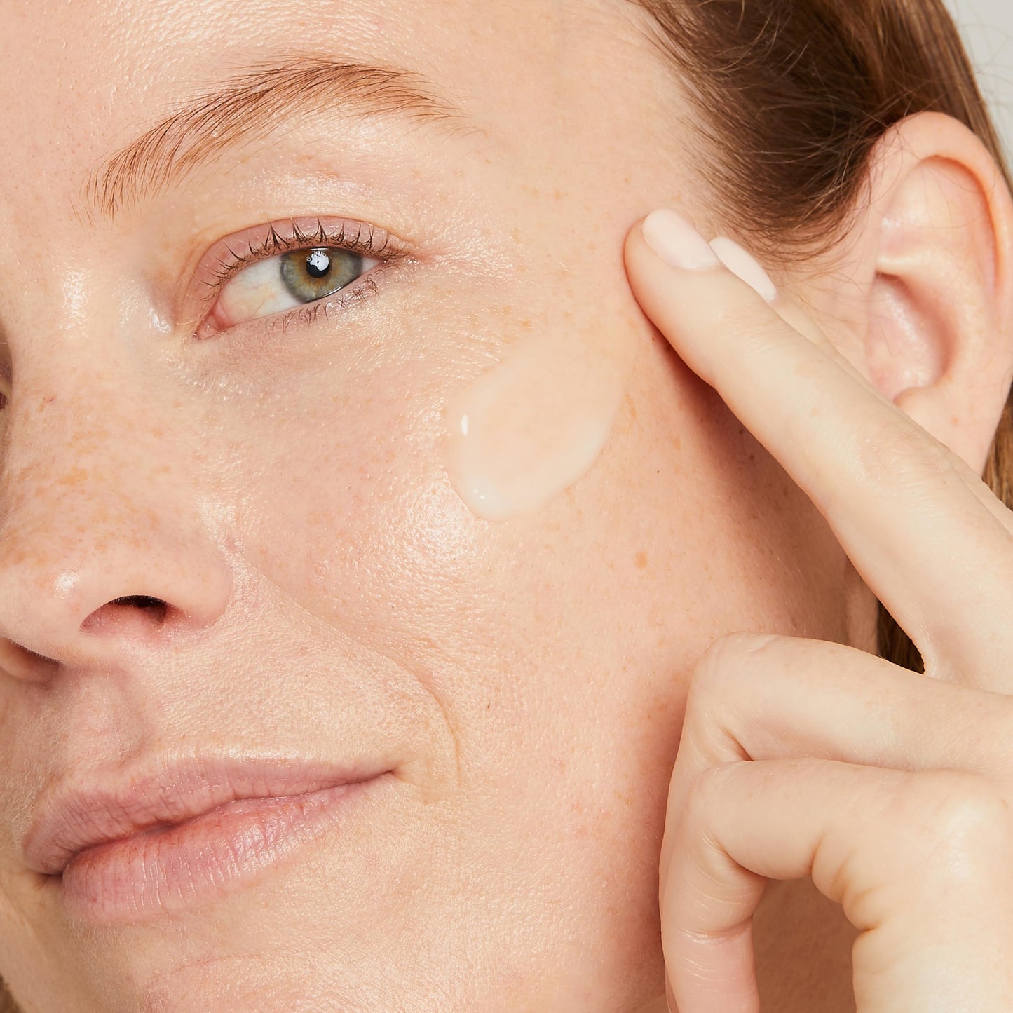 No7 Restore & Renew Multi-Action Face & Neck Serum - Anti Aging Serum for Deep Wrinkle Repair - Collagen Infused Face Serum with a Hydrating Blend of Hibiscus Peptides & Hyaluronic Acid (2.5 Fl Oz)