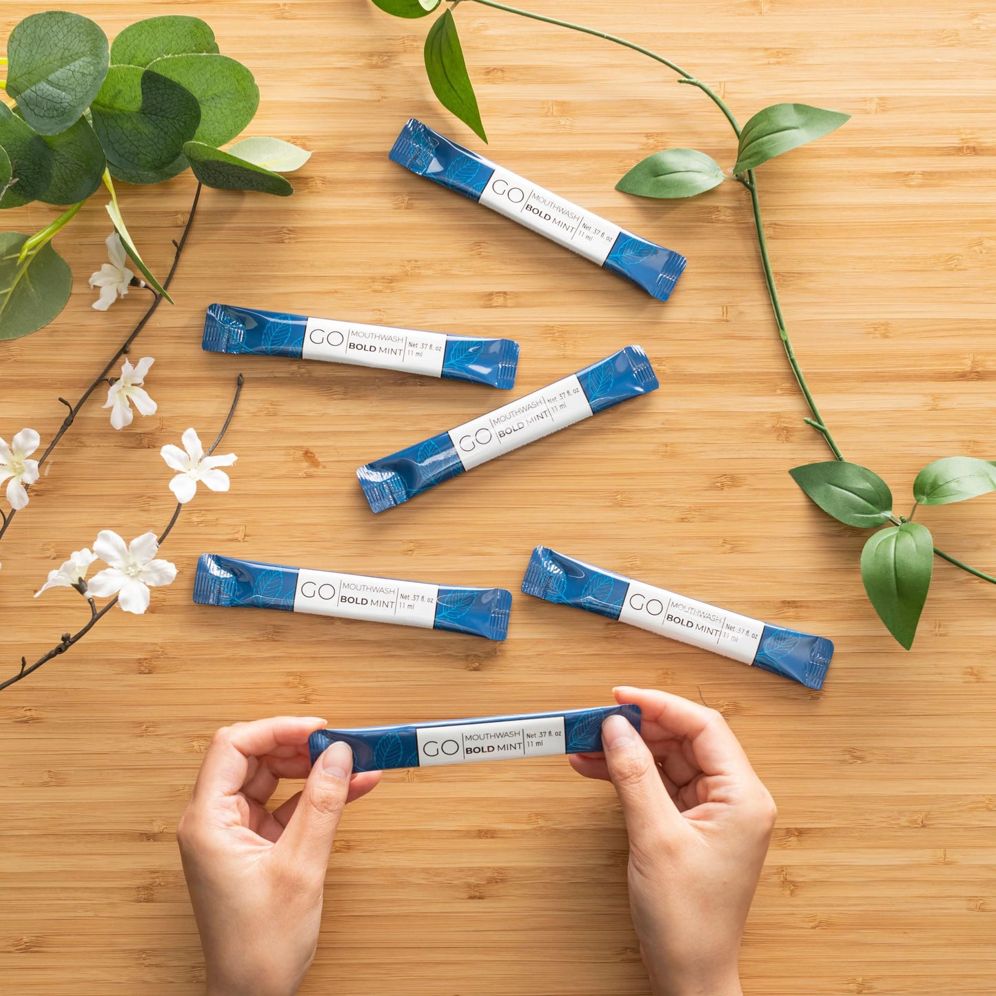 BOLD Mint GO Travel Size Mouthwash Packets BOLD Mint – Individual Mini Mouthwash for Fresh Breath - Smart Packet Design to reduce travel bottle waste -BOLD Mint Flavored Portable Travel Mouthwash Bulk